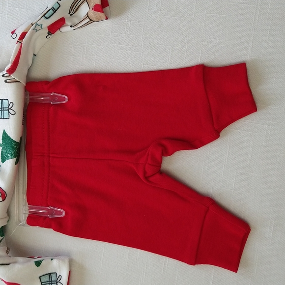 Christmas Reindeer Baby Newborn 2pc set Long Sleeve Bodysuit And Red Pants - Picture 5 of 12